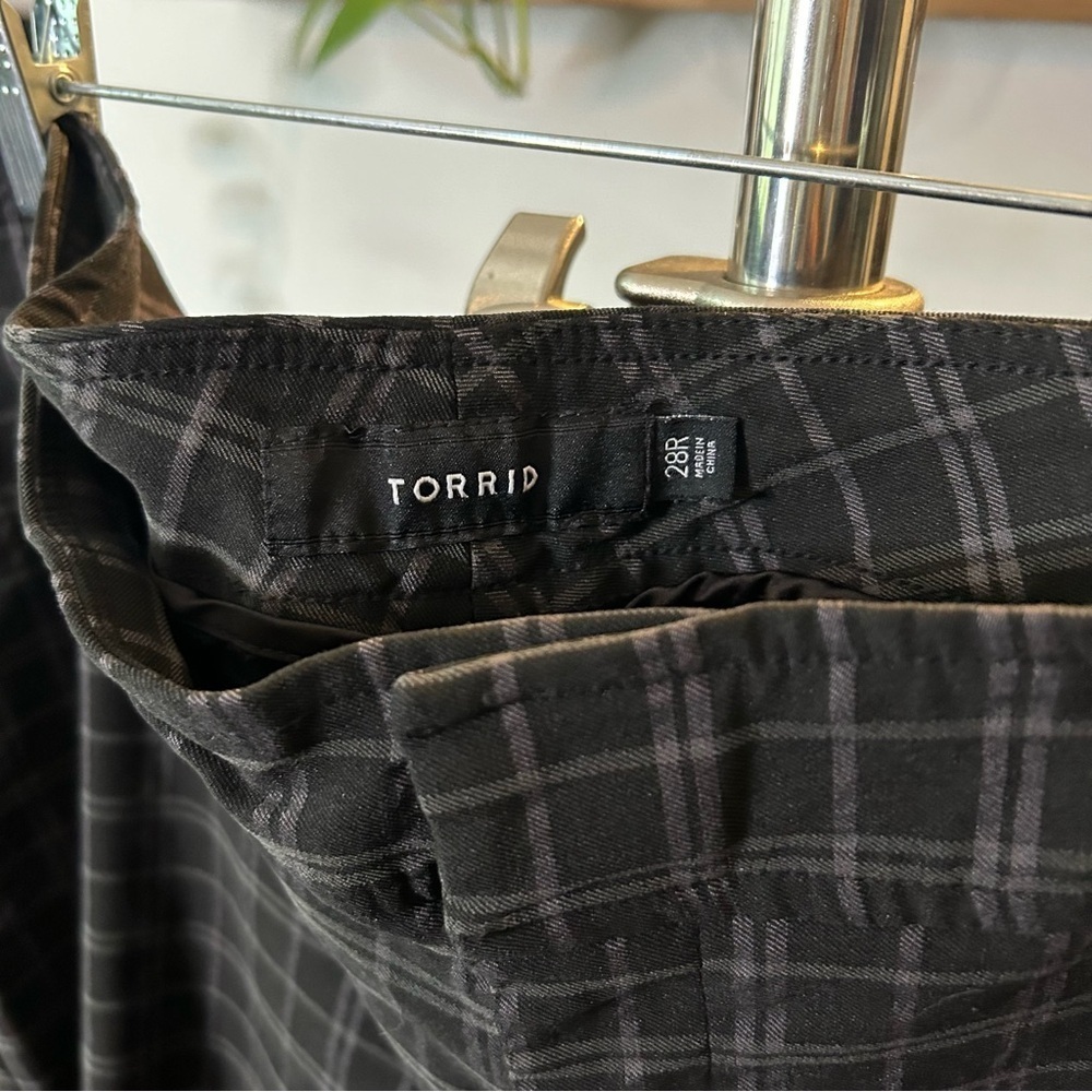 Torrid Plaid Ankle Skinny Pants - Picture 6 of 11